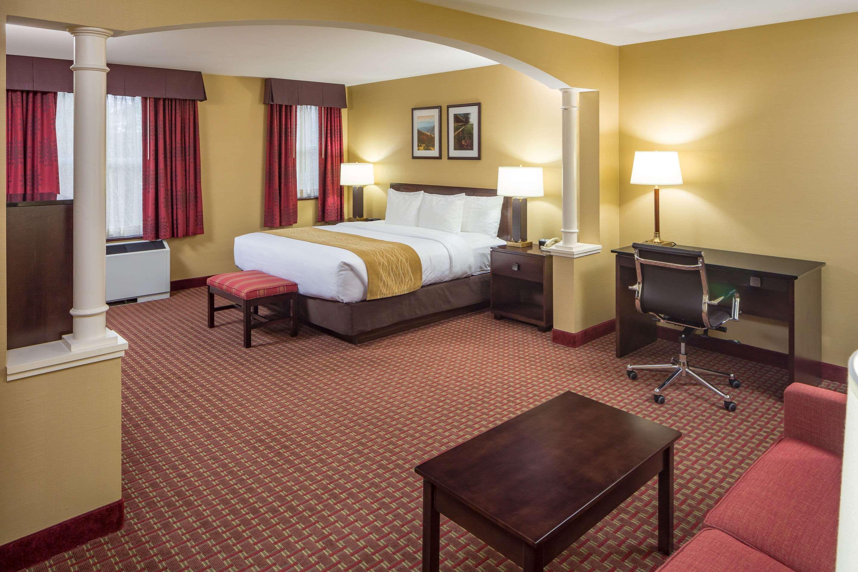 סנט ג'ונסבורי Comfort Inn & Suites Near Burke Mountain מראה חיצוני תמונה
