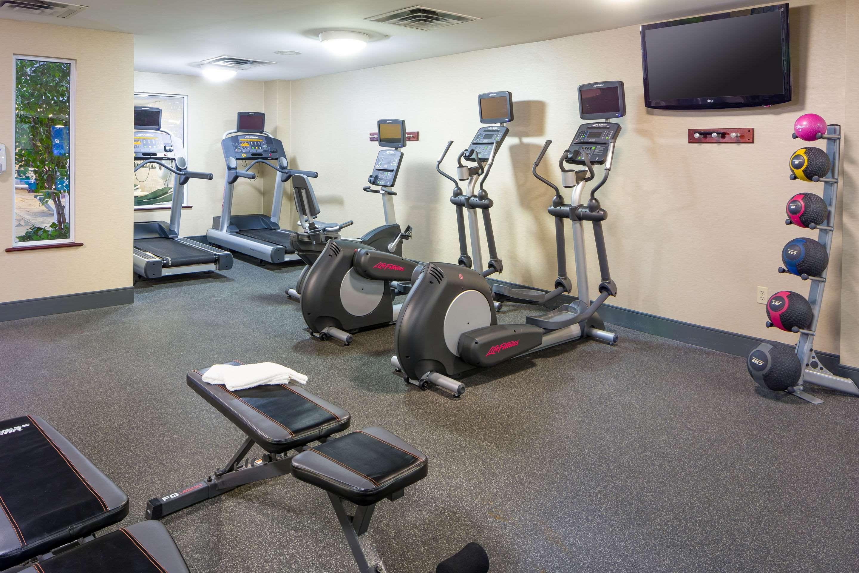 סנט ג'ונסבורי Comfort Inn & Suites Near Burke Mountain מראה חיצוני תמונה