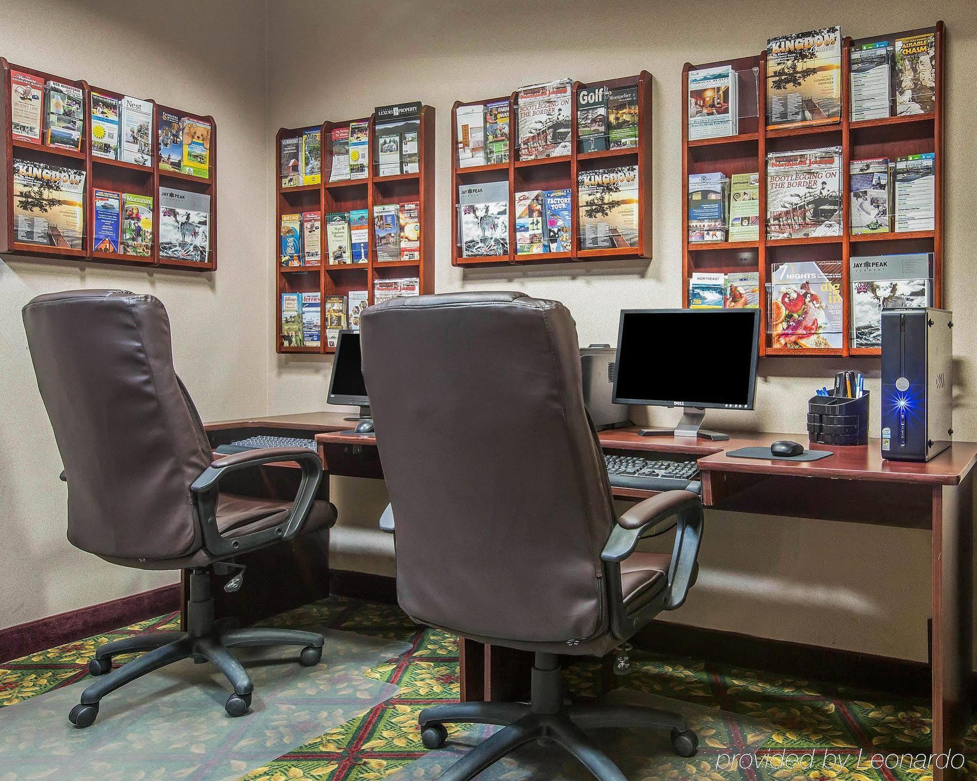 סנט ג'ונסבורי Comfort Inn & Suites Near Burke Mountain מראה חיצוני תמונה