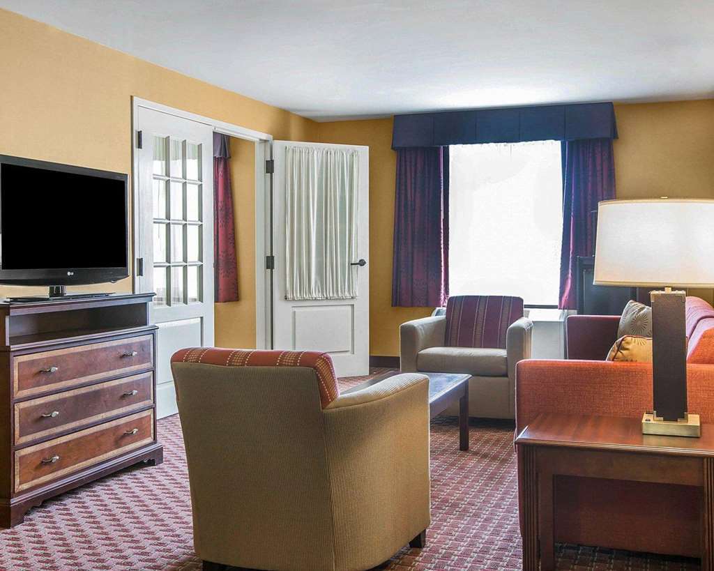 סנט ג'ונסבורי Comfort Inn & Suites Near Burke Mountain חדר תמונה